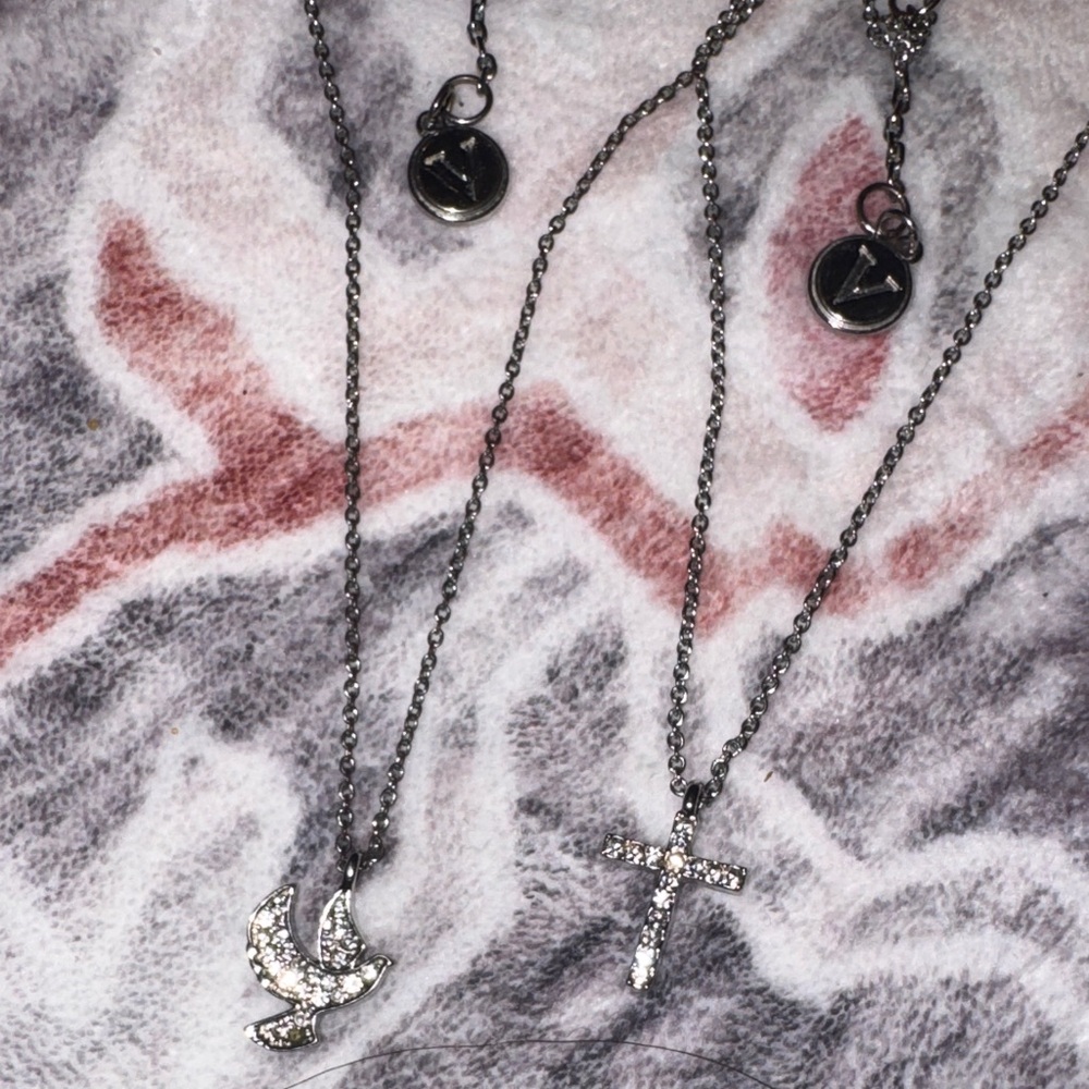 Elegant Silver Necklace Set with Dove and Cross Pendants Vince Camuto